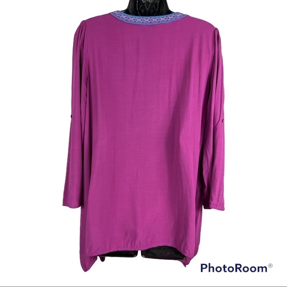 Andree by Unit Purple Embroidered Popover Front Top Size Small - Picture 2 of 8